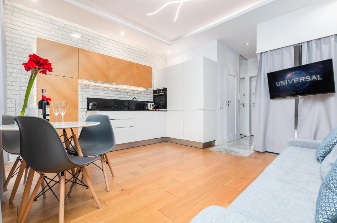 Piekna Apartament By Your Freedom Varsovia Exterior foto